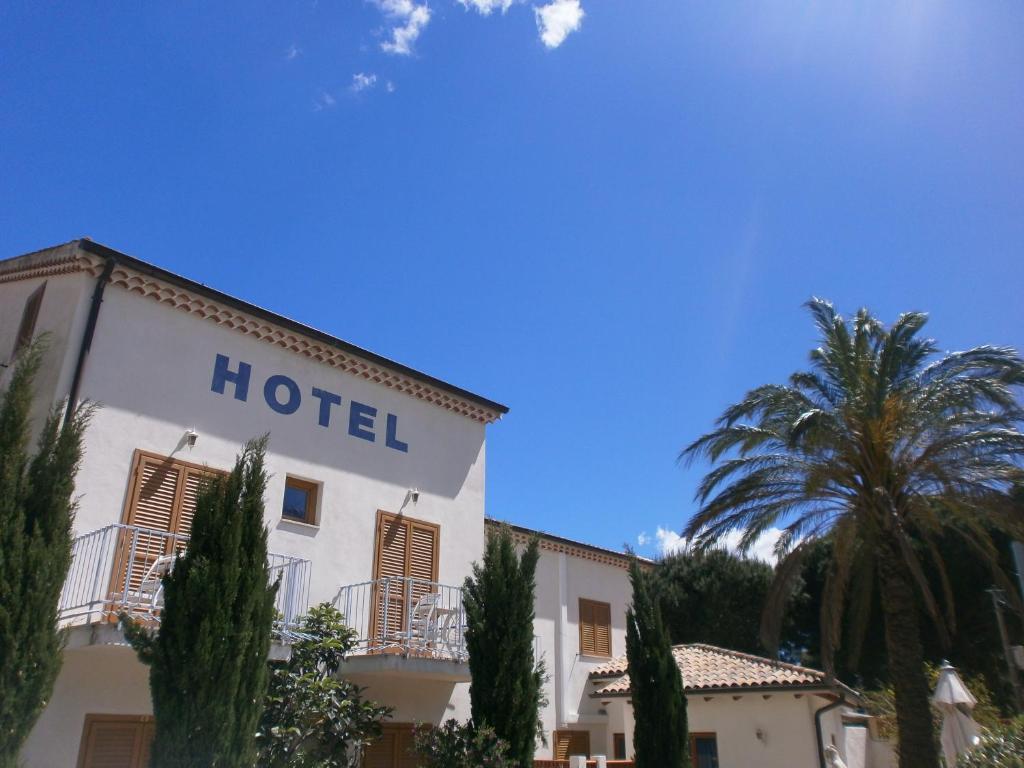 Hotel La Bastide Le Lavandou Zewnętrze zdjęcie